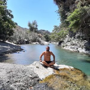 medytacja na kourtalioti wycieczki na upał