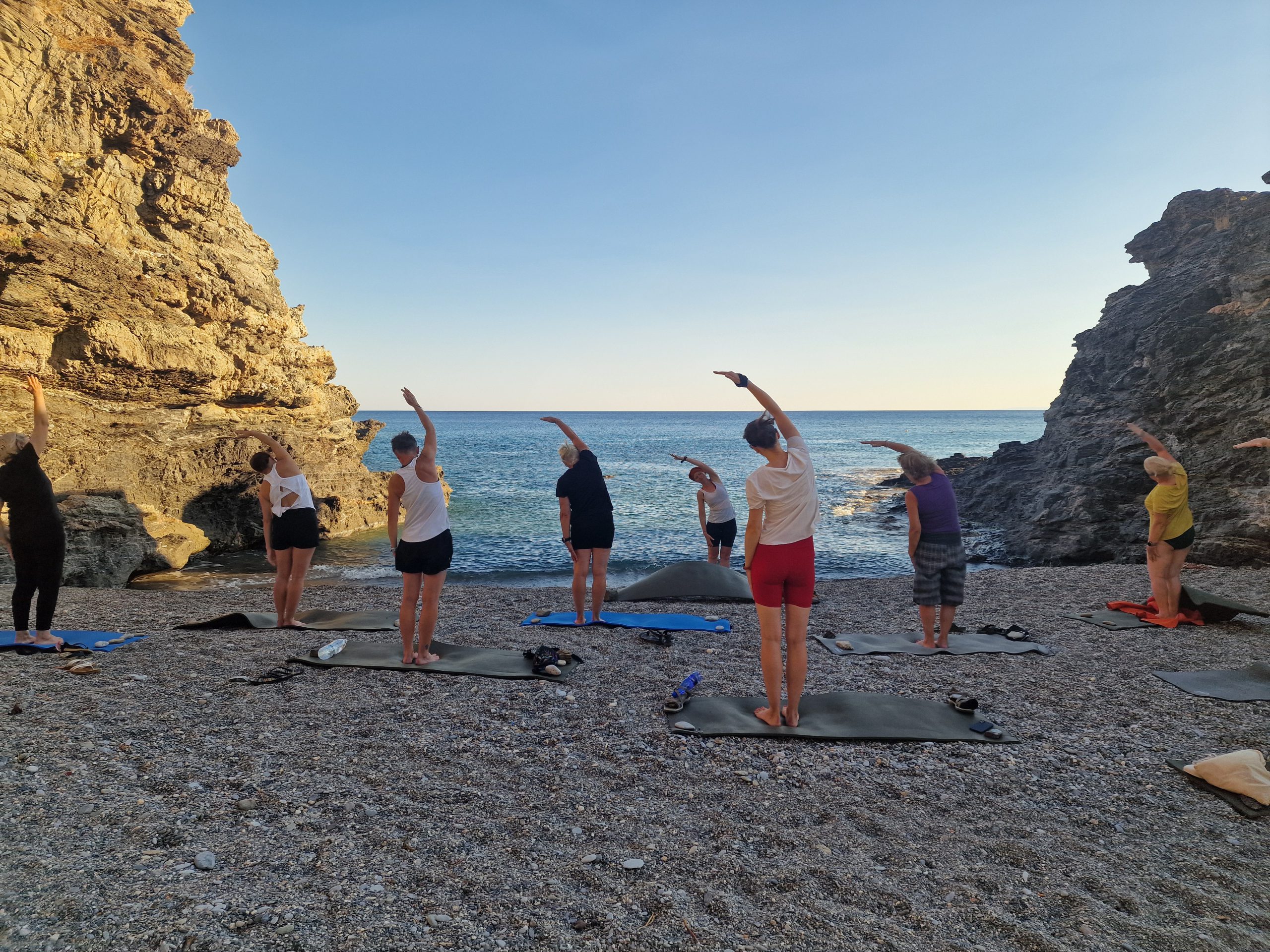 Stretching na plaży Stretching na plaży